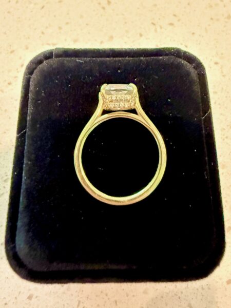IGI 2.83 Carat Lab-Grown G VVS2 Cushion Lab Grown Diamond with 44 .14 CT Natural Diamond Ring - Image 3