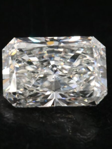 IGI 1.86 Carat G VS1 Radiant Lab Grown Diamond Loose Diamond - Image 2