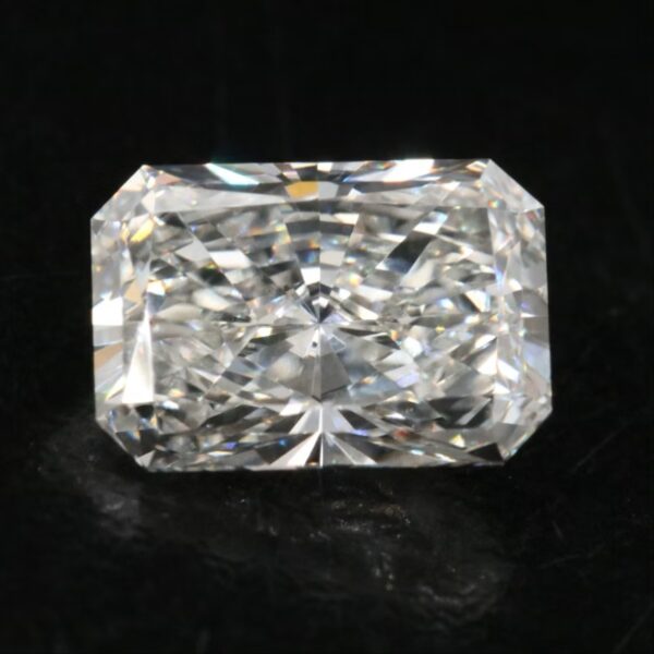 IGI 1.86 Carat G VS1 Radiant Lab Grown Diamond Loose Diamond - Image 2