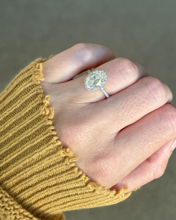 GSI 3.54 Carat F VS1 Oval Lab Grown Diamond Ring - Image 9