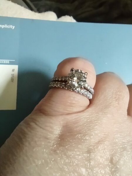 2.65 Carat I VS2 Round Lab Grown Ring - Image 4