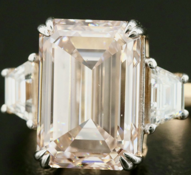 IGI 8 Carat D VS1 Emerald Lab Grown Ring - Image 1