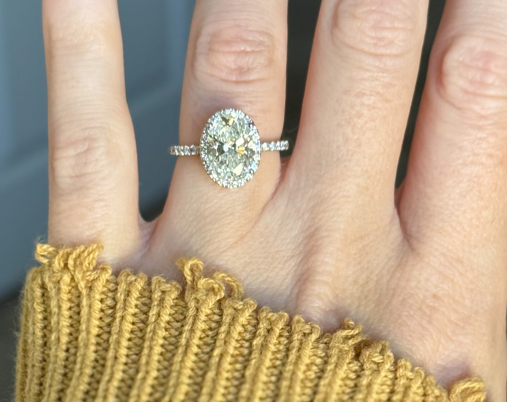 GSI 3.54 Carat F VS1 Oval Lab Grown Diamond Ring - Image 7