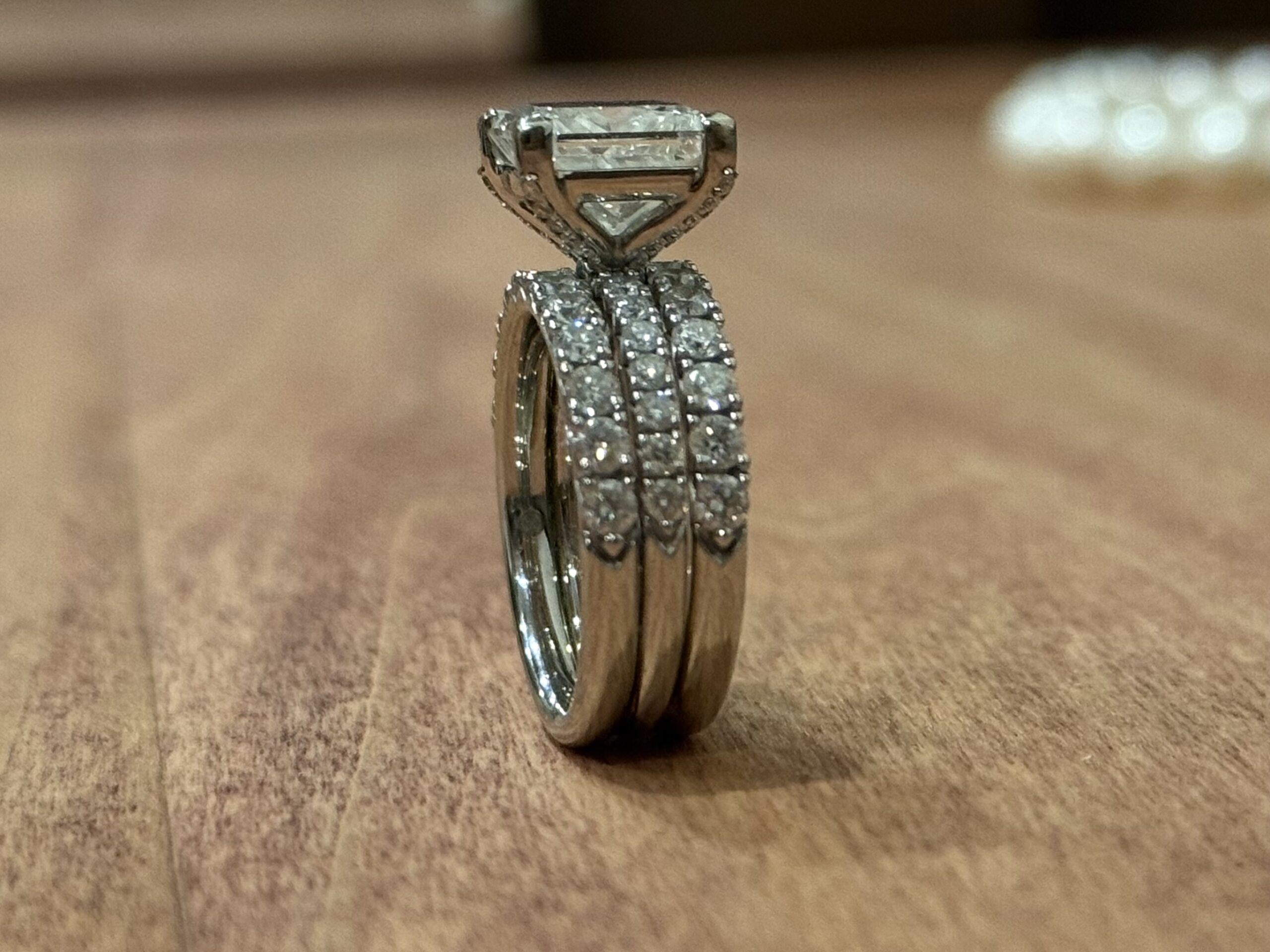 IGI 4.24 Carat G VVS2 Princess Lab Grown Ring - Image 3