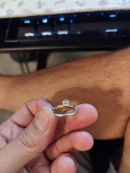 IGI 1 Carat D VS1 Oval Lab Grown Ring - Image 2