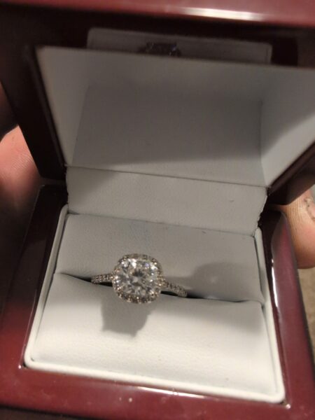IGI 1.08 Carat D VS2 Cushion Lab Grown Ring - Image 4