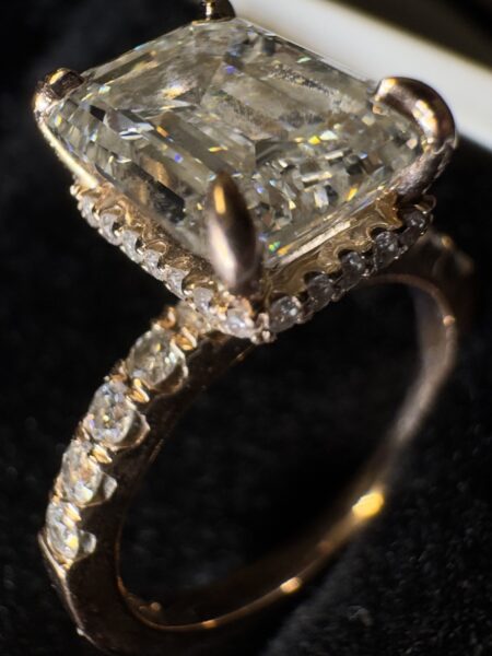 Not Sure/Unknown 3.01 Carat J VS1 Emerald Natural Diamond Diamond Ring - Image 5