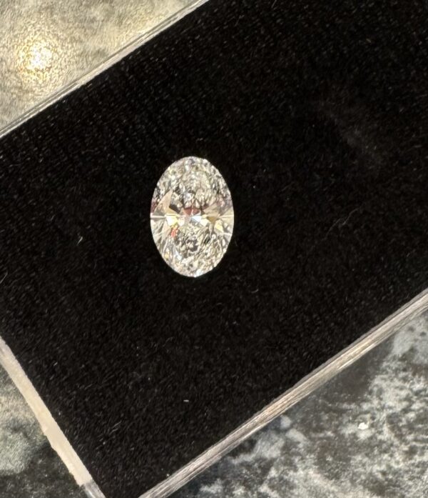 IGI 2.15 Carat F VVS2 Oval Lab Grown Diamond Loose Diamond - Image 1