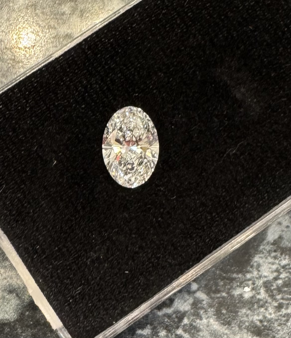 IGI 2.15 Carat F VVS2 Oval Lab Grown Diamond Loose Diamond - Image 1