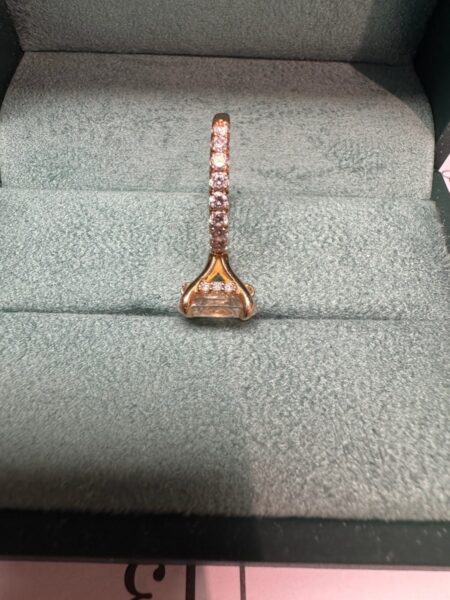 Not Sure/Unknown 2.08 Carat E VS1 Oval Lab Grown Diamond Ring - Image 2