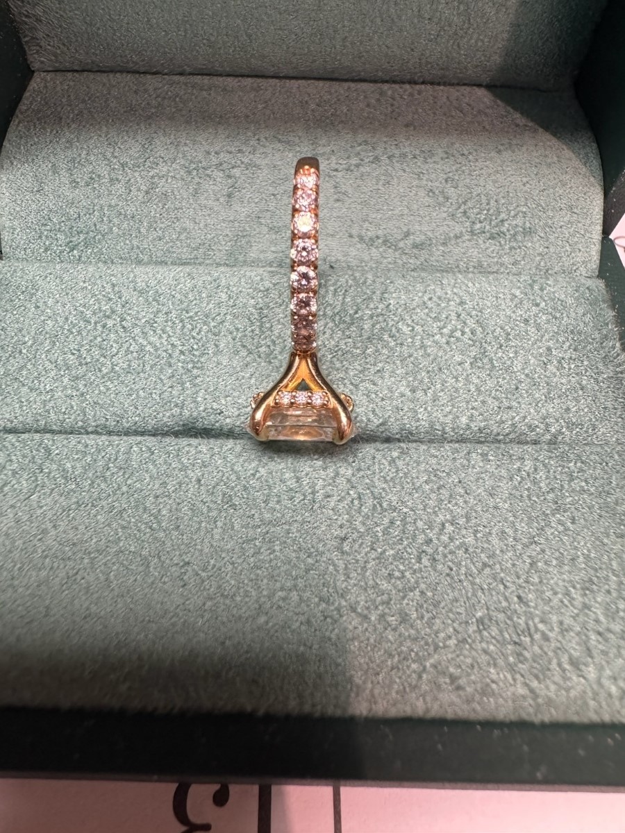 Not Sure/Unknown 2.08 Carat E VS1 Oval Lab Grown Diamond Ring - Image 2