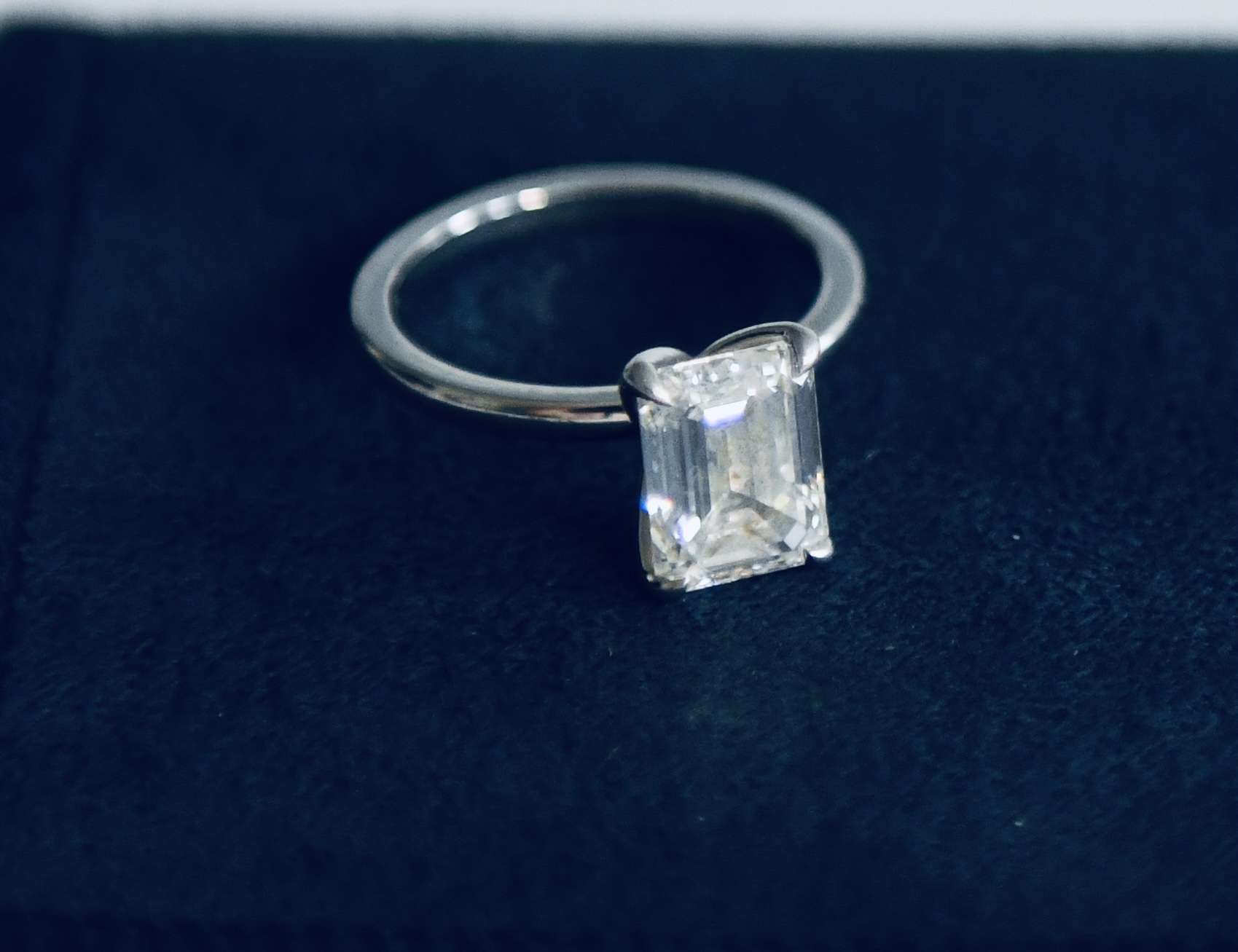 2.86 Carat D VVS1 Emerald Lab Grown Diamond Ring - Image 4