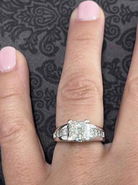 1.85 Carat H I1 Princess Natural Diamond Diamond Ring - Image 2