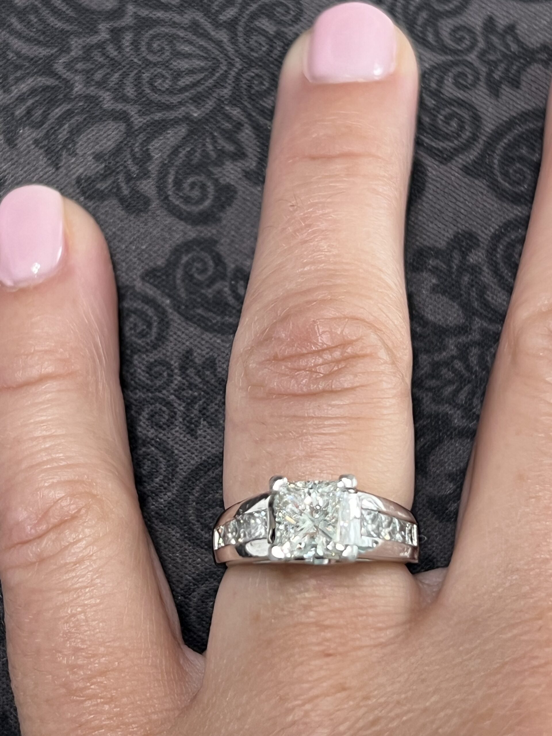 1.85 Carat H I1 Princess Natural Diamond Diamond Ring - Image 2
