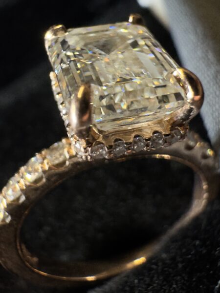 Not Sure/Unknown 3.01 Carat J VS1 Emerald Natural Diamond Diamond Ring - Image 4