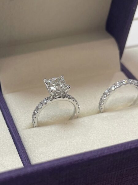 IGI 2.54 Carat F VVS2 Princess Lab Grown Diamond Ring