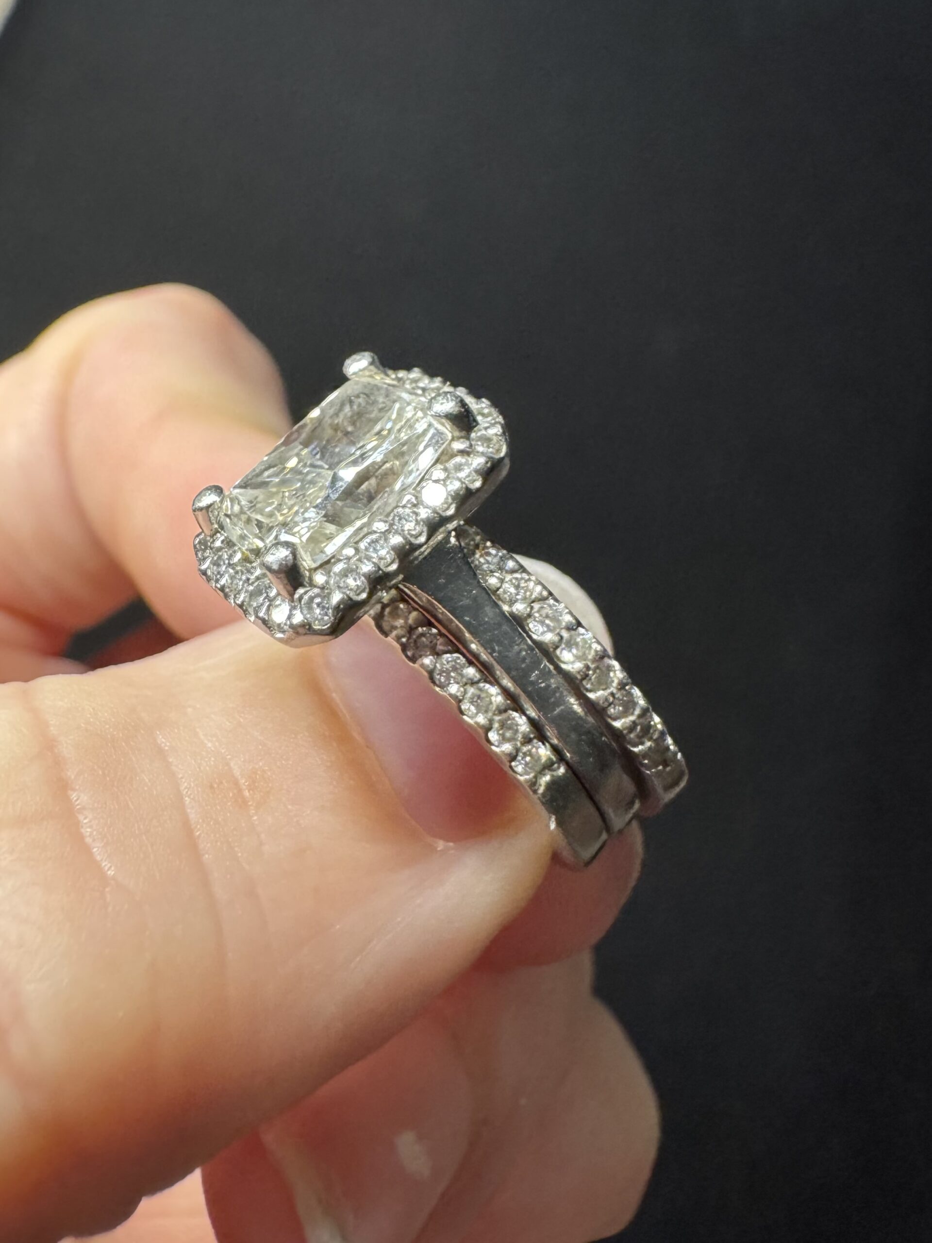 Not Sure/Unknown 2.45 Carat H VS1 Radiant Lab Grown Diamond Ring - Image 6