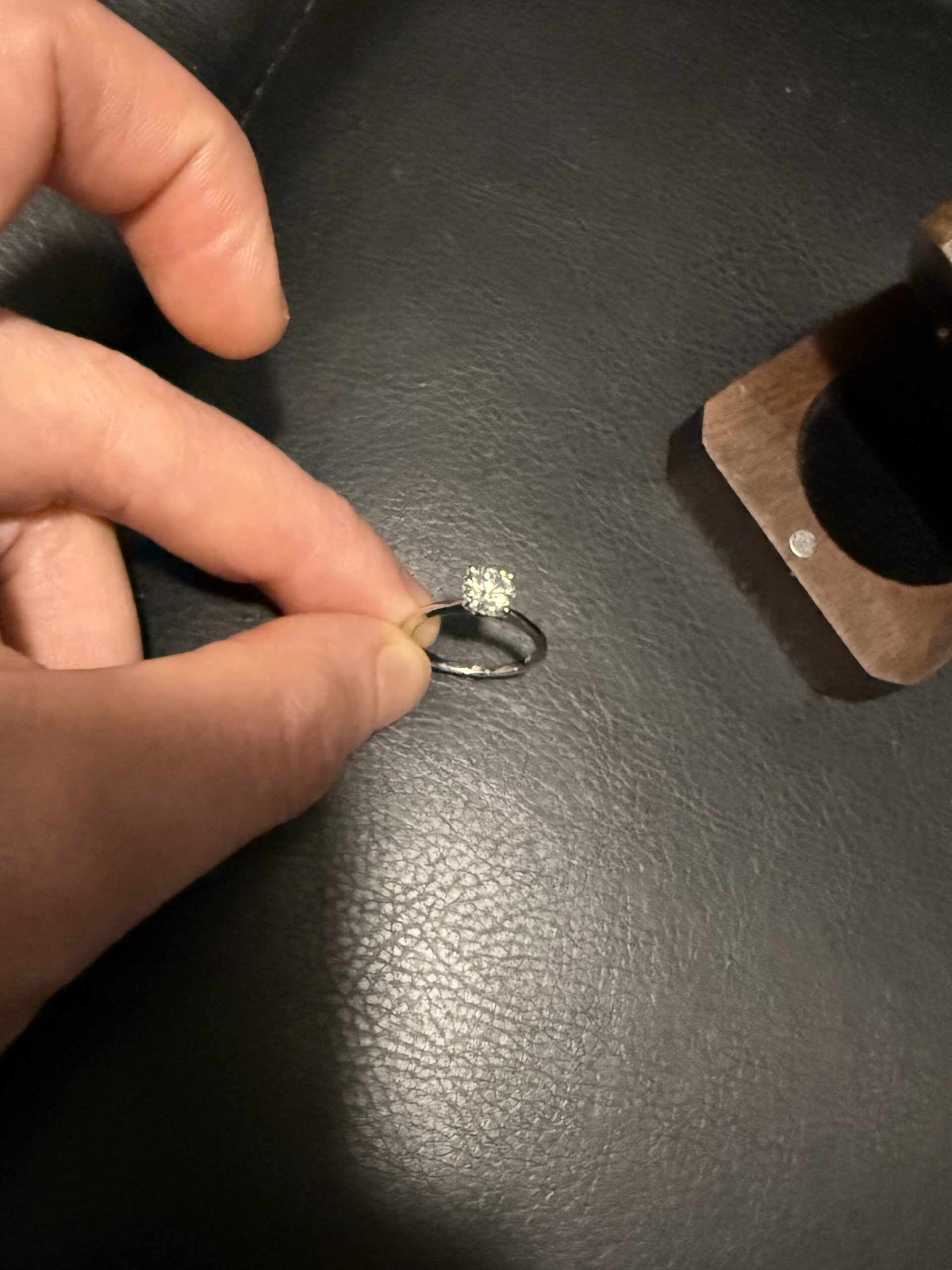 IGI 1.05 Carat D VVS2 Cushion Lab Grown Diamond Ring - Image 2