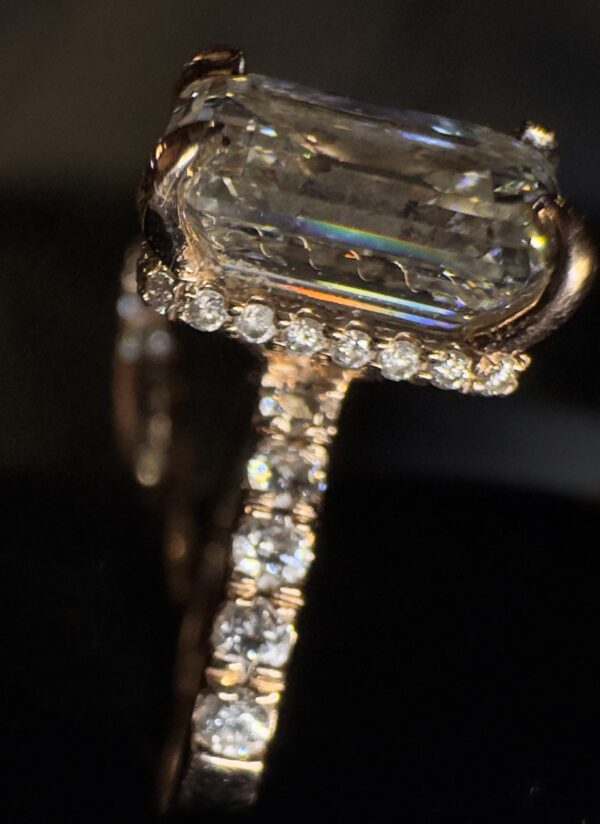 Not Sure/Unknown 3.01 Carat J VS1 Emerald Natural Diamond Diamond Ring - Image 9
