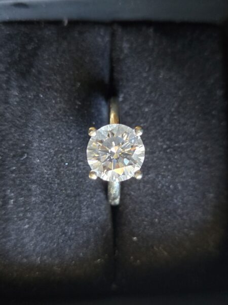 IGI 3.03 Carat E VS1 Round Lab Grown Diamond Ring