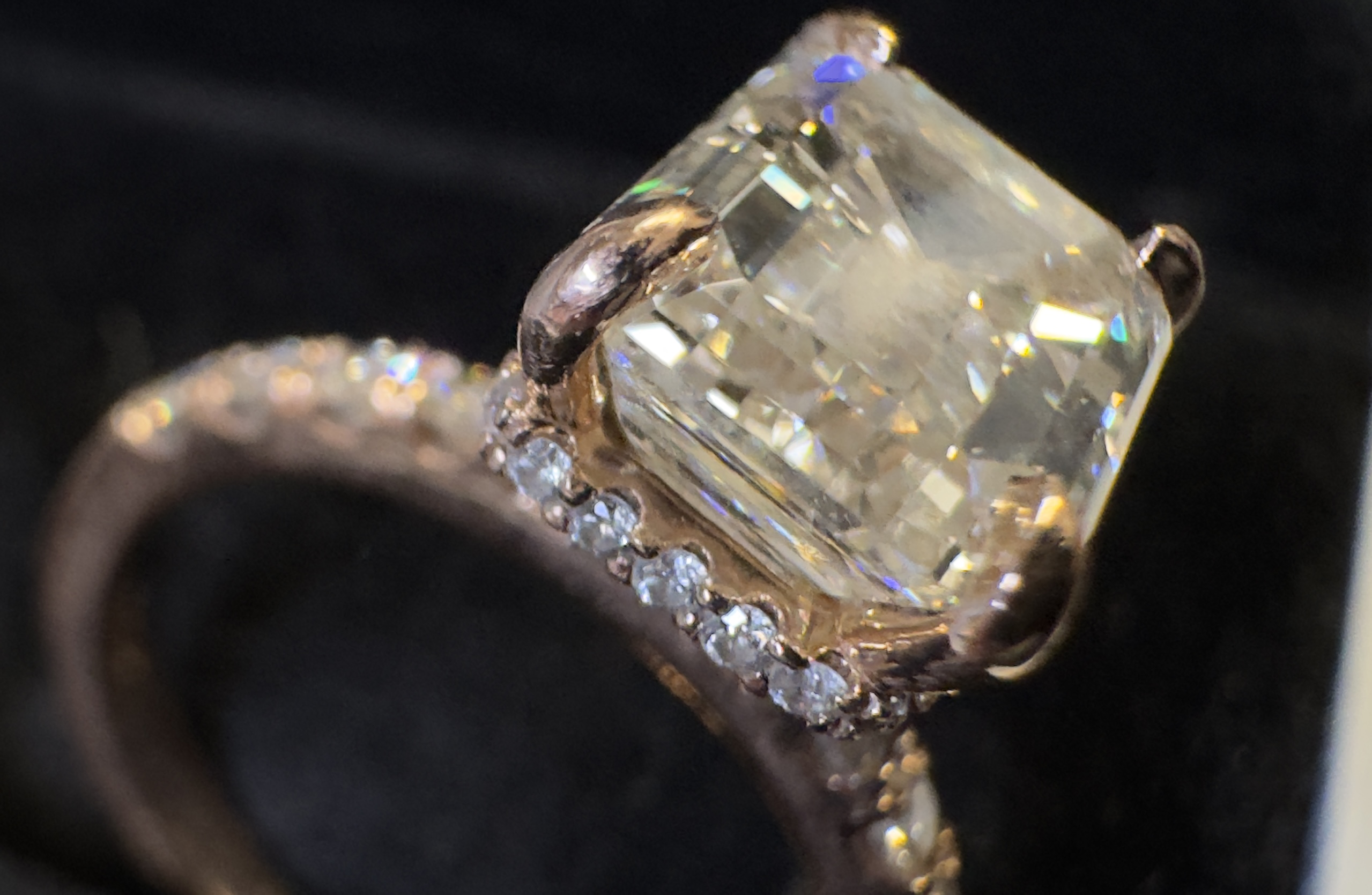 Not Sure/Unknown 3.01 Carat J VS1 Emerald Natural Diamond Diamond Ring - Image 15