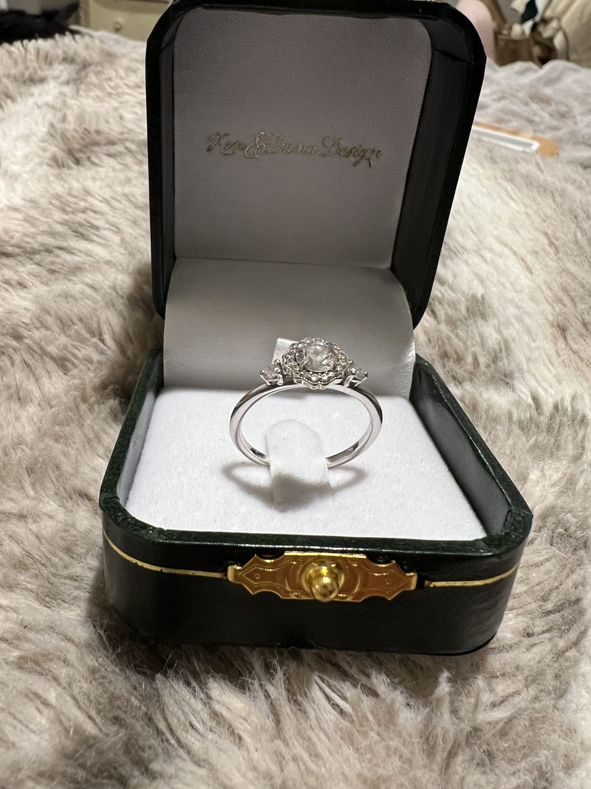 Not Sure/Unknown 0.50 Carat D VVS2 Round Lab Grown Diamond Ring - Image 3