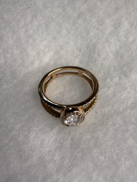 IGI .75 Carat E VS1 Oval Lab Grown Diamond Ring - Image 4