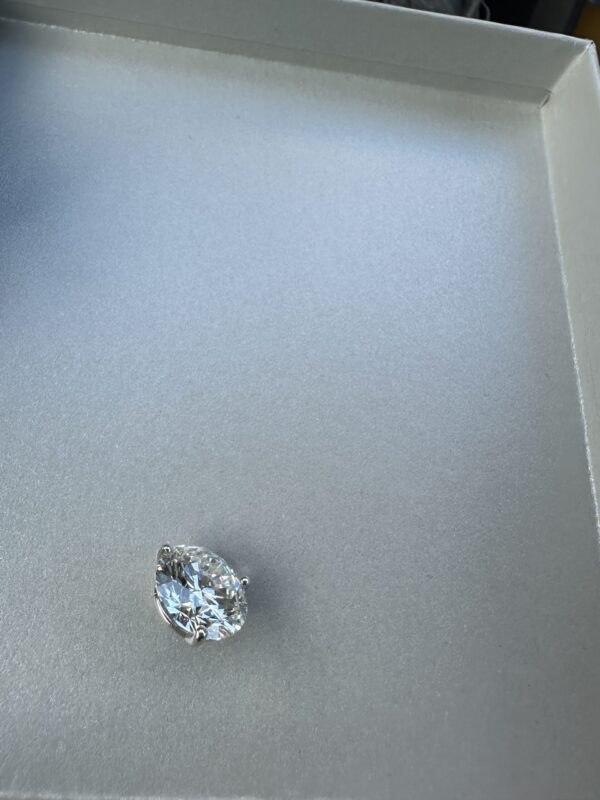 IGI 8.8 Carat F VS2 Round Lab Grown Diamond Loose Diamond - Image 3