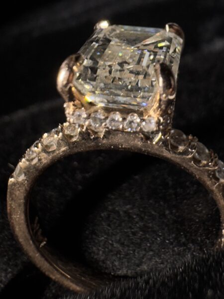Not Sure/Unknown 3.01 Carat J VS1 Emerald Natural Diamond Diamond Ring - Image 3