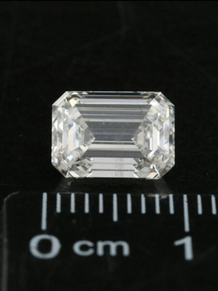 IGI 2.50 Carat G SI1 Emerald Lab Grown Diamond Loose Diamond - Image 5