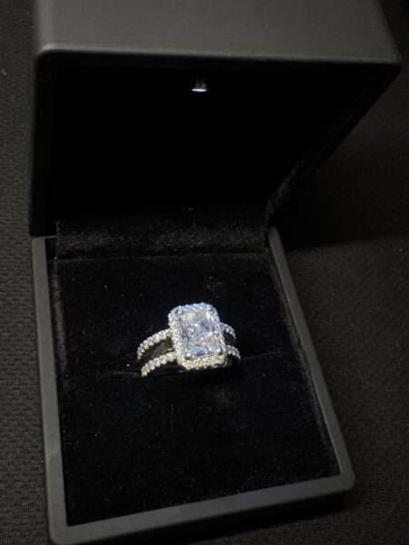 Not Sure/Unknown 2.45 Carat H VS1 Radiant Lab Grown Diamond Ring - Image 7