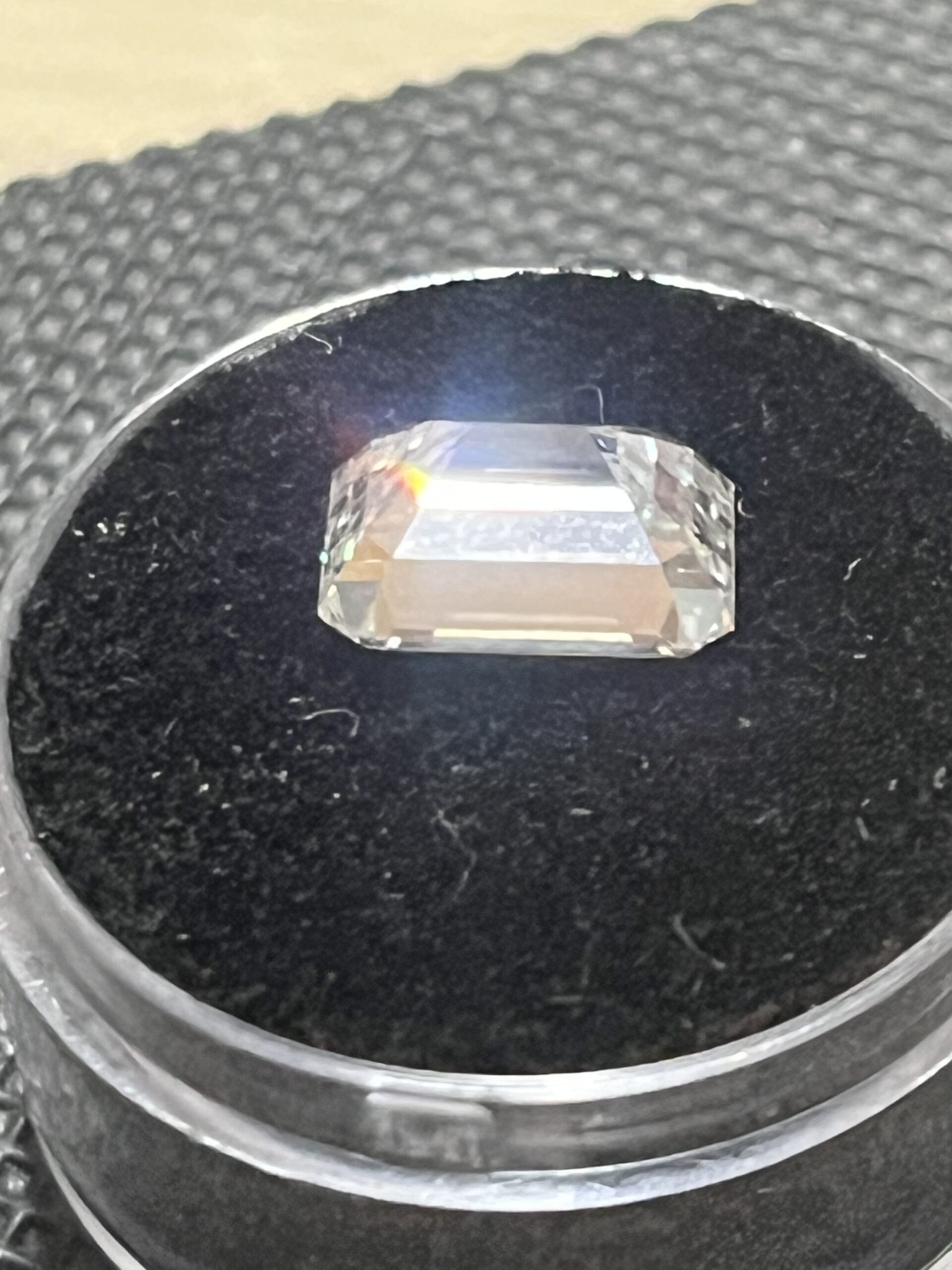 IGI 4.09 Carat G VS2 Emerald Lab Grown Diamond Loose Diamond - Image 7