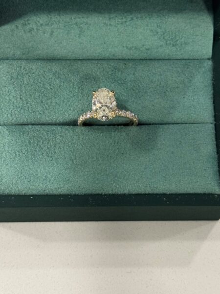 Not Sure/Unknown 2.08 Carat E VS1 Oval Lab Grown Diamond Ring