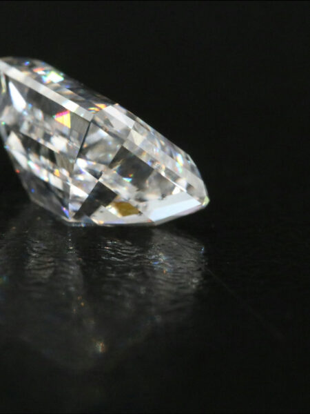 IGI 2.50 Carat G SI1 Emerald Lab Grown Diamond Loose Diamond - Image 4