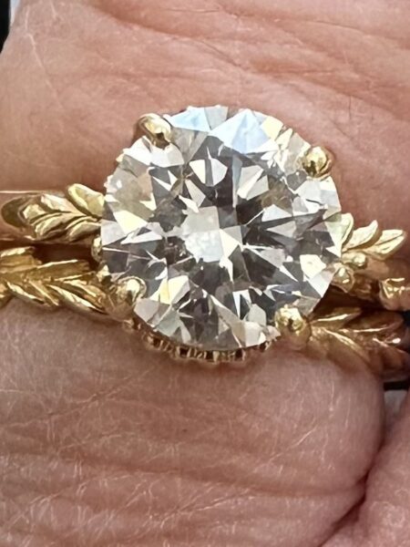 IGI 2.43 Carat F VS1 Round Lab Grown Diamond Ring - Image 3