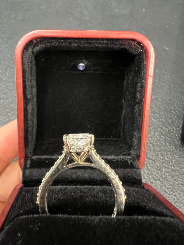 IGI 2.08 Carat E VVS2 Cushion Lab Grown Diamond Ring - Image 3