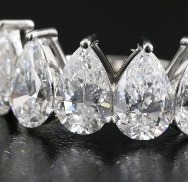 Not Sure/Unknown 4.1 Carat E VVS1 Pear Lab Grown Diamond Ring - Image 5