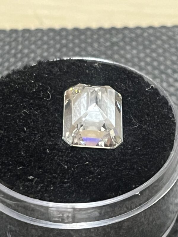 IGI 4.09 Carat G VS2 Emerald Lab Grown Diamond Loose Diamond - Image 5