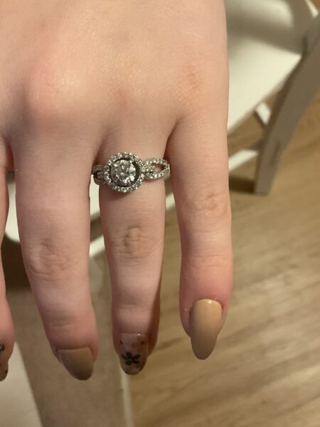 .9 Carat H SI1 Round Natural Diamond Diamond Ring
