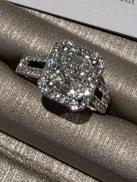 EGL 2.7 Carat I VS2 Radiant Natural Diamond Diamond Ring - Image 3