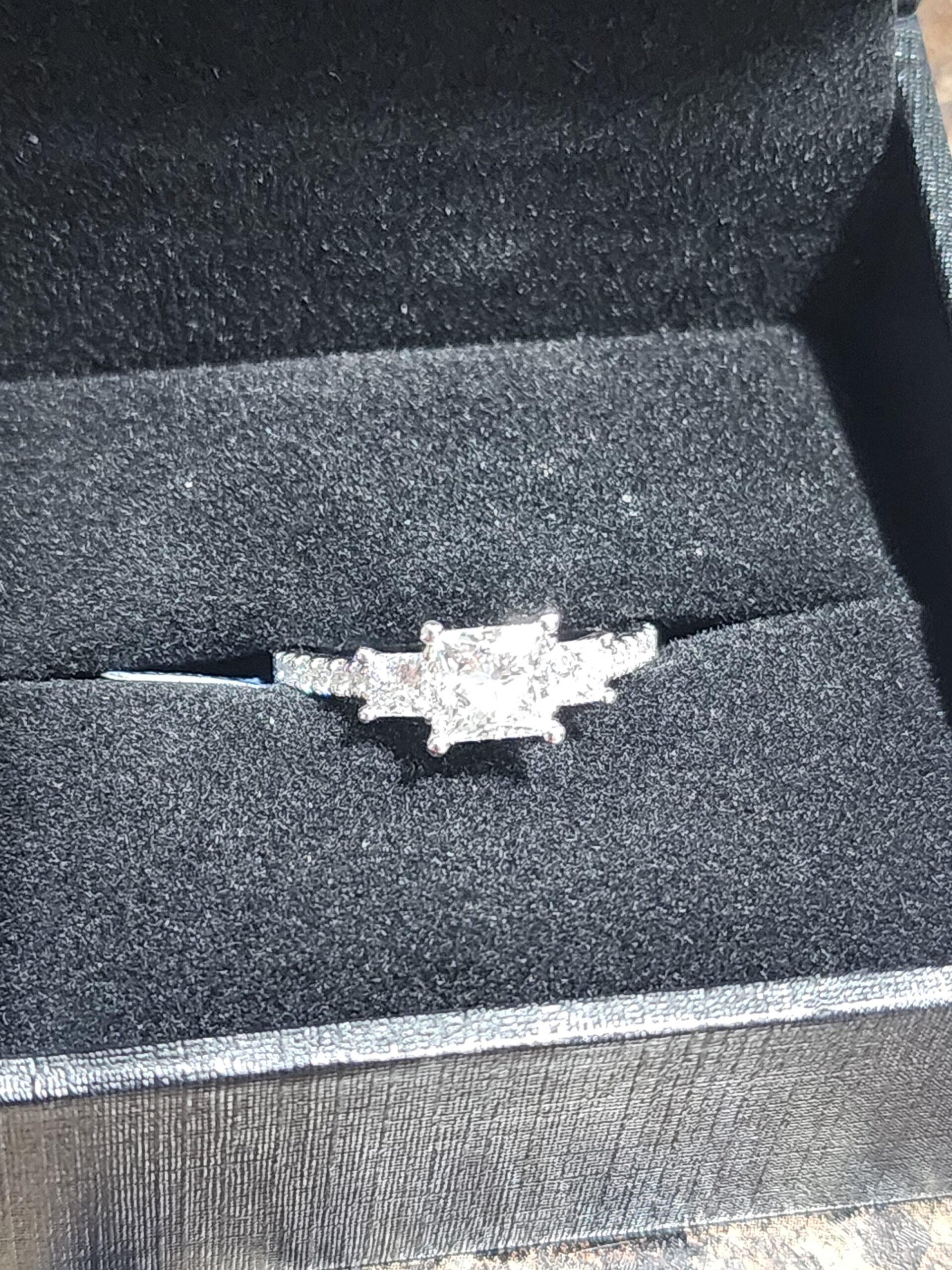 Not Sure/Unknown 1.5 Carat F VVS2 Princess Lab Grown Diamond Ring - Image 1