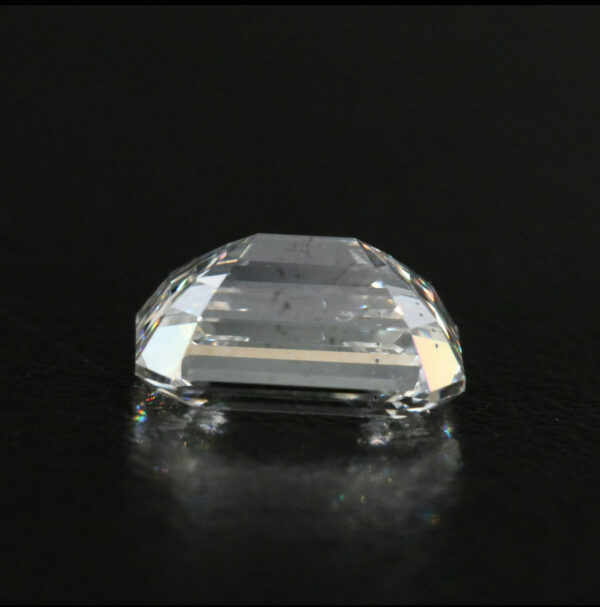IGI 2.50 Carat G SI1 Emerald Lab Grown Diamond Loose Diamond - Image 2