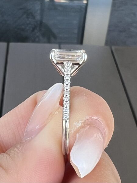 IGI 1.89 Carat D VVS2 Emerald Lab Grown Diamond Ring - Image 4