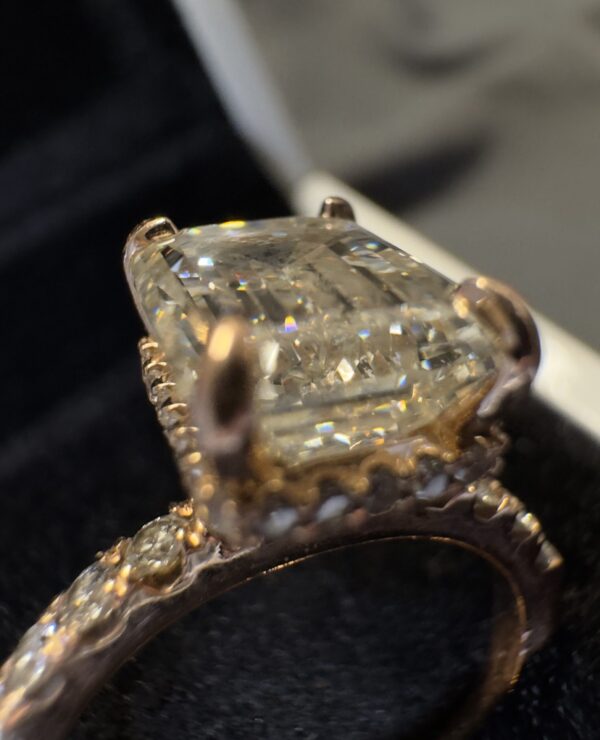 Not Sure/Unknown 3.01 Carat J VS1 Emerald Natural Diamond Diamond Ring - Image 16