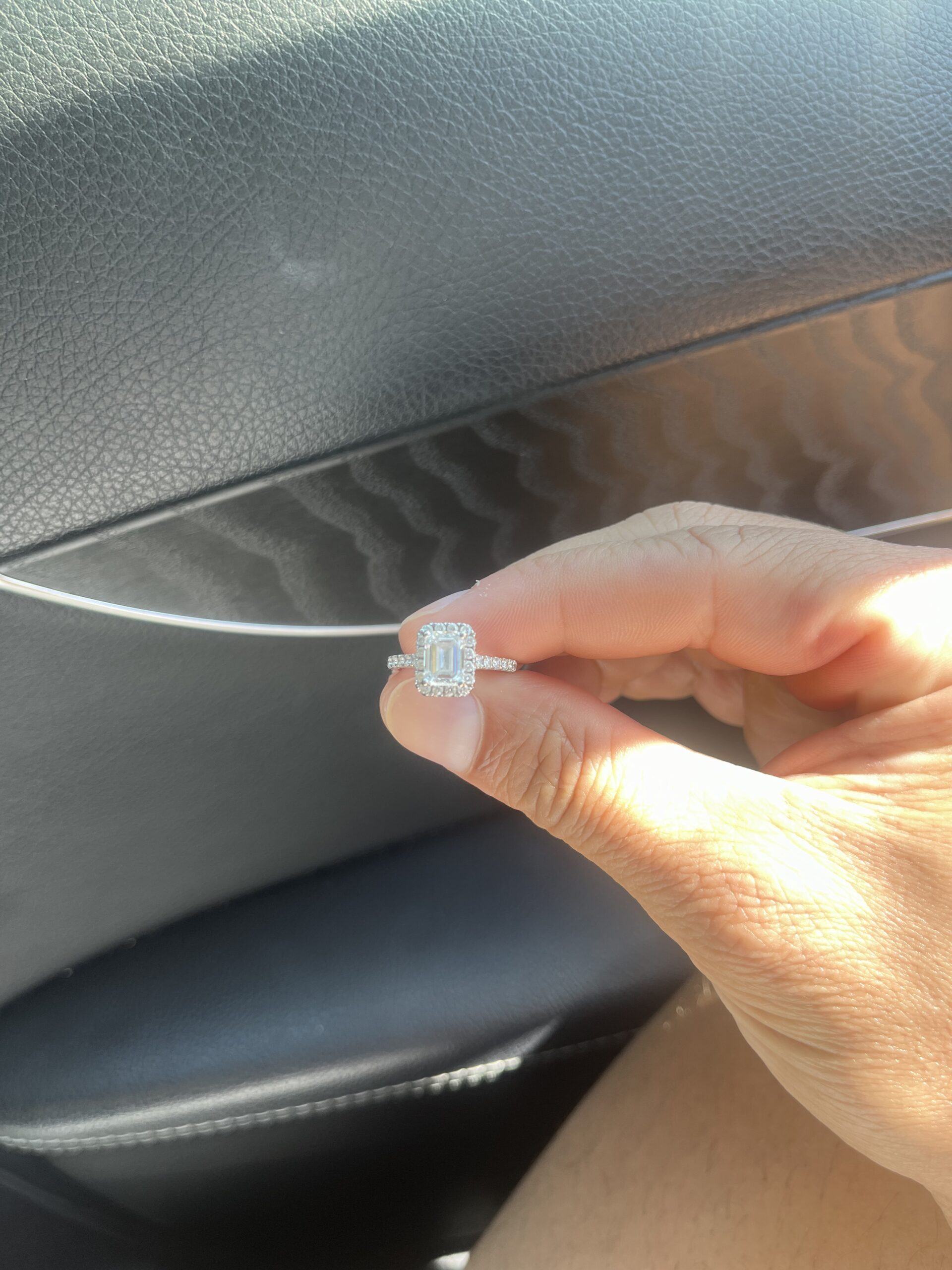 Not Sure/Unknown 2 Carat W SI2 Emerald Lab Grown Diamond Ring - Image 2