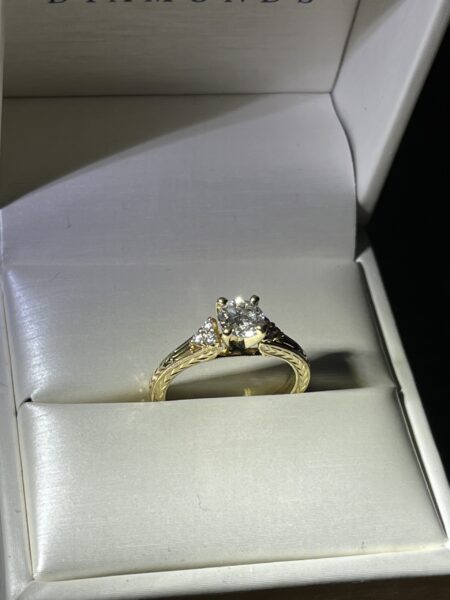 Not Sure/Unknown 0.72 Carat G VS1 Round Natural Diamond Diamond Ring - Image 7