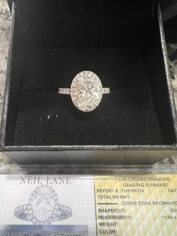 IGI 4 Carat F VS1 Oval Lab Grown Diamond Ring - Image 8
