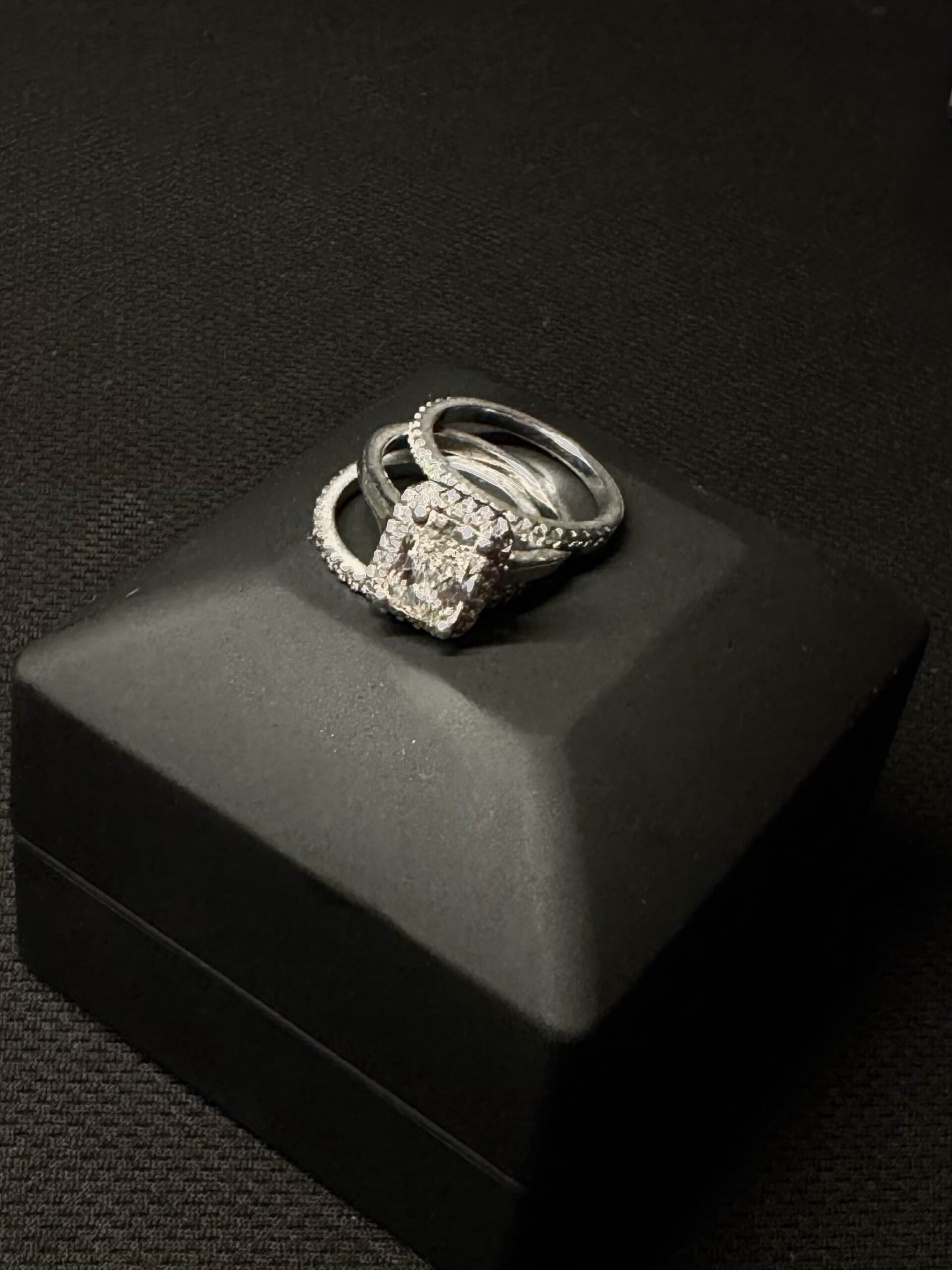 Not Sure/Unknown 2.45 Carat H VS1 Radiant Lab Grown Diamond Ring - Image 10