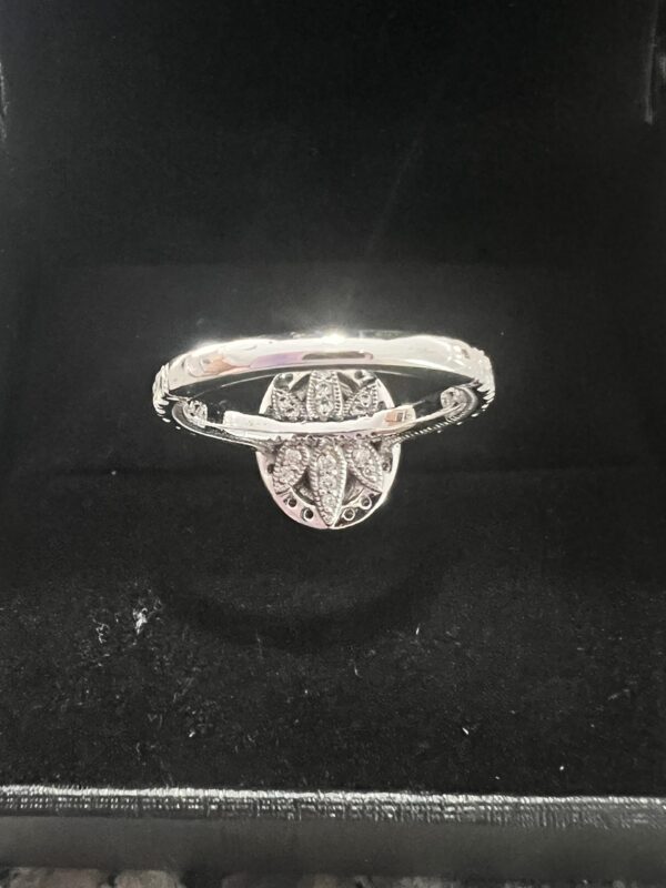 IGI 4 Carat F VS1 Oval Lab Grown Diamond Ring - Image 5