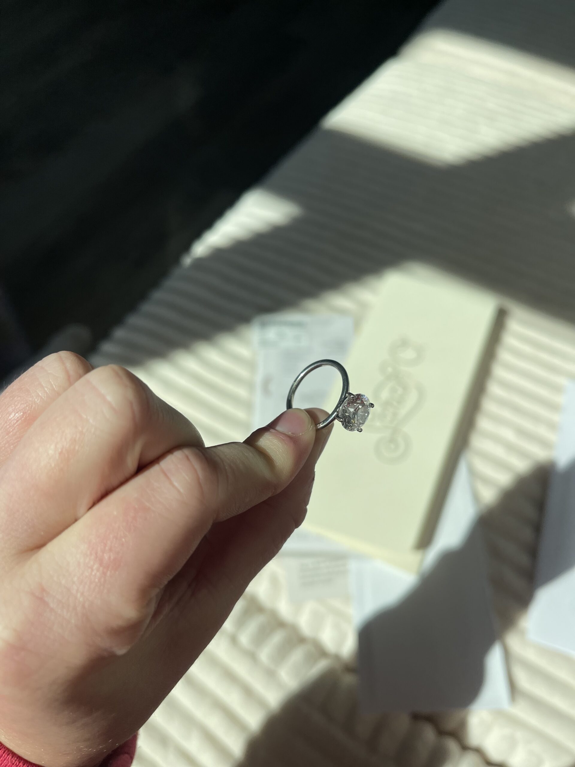 IGI 3.09 Carat D VS1 Round Lab Grown Diamond Ring - Image 12